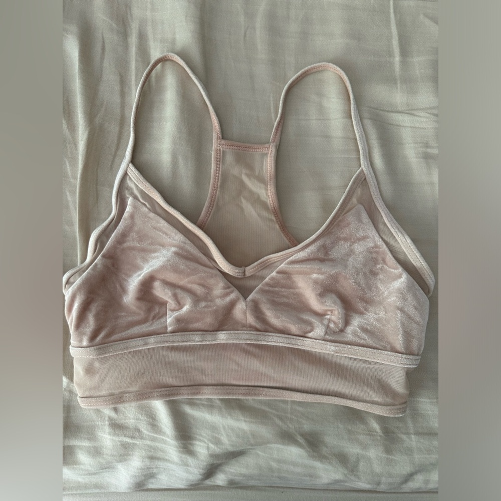 Alo Yoga Luxe Bra in Pink Nectar